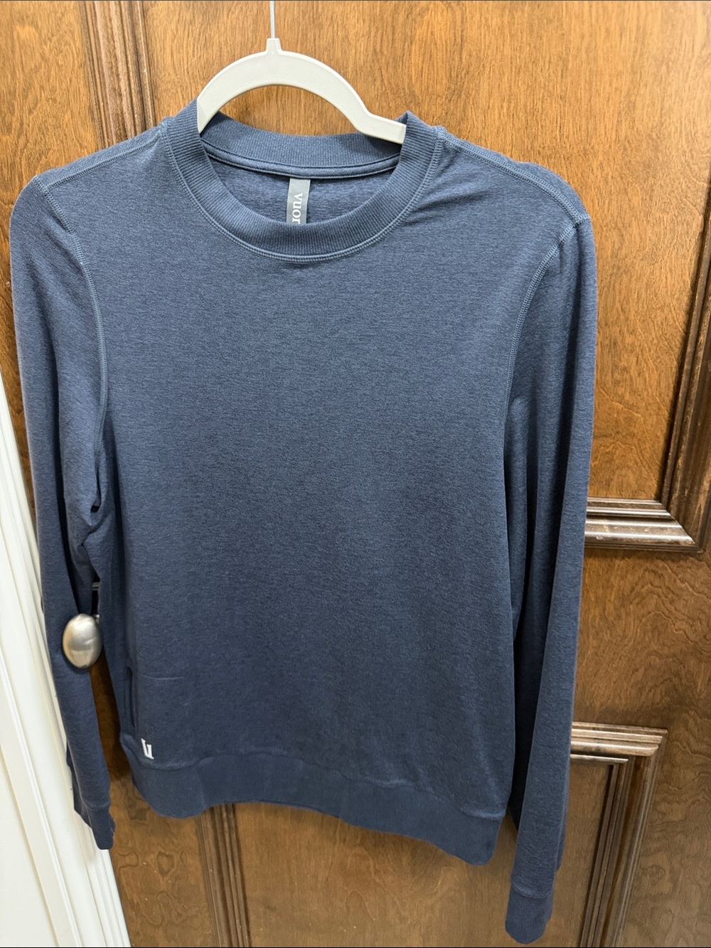 Vuori Men’s Crewneck Sweater in Navy Blue NWT Small New